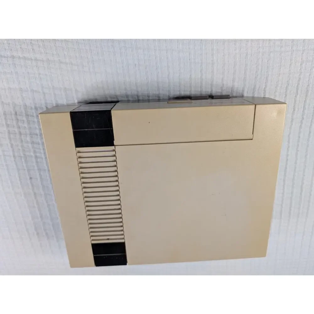 Nintendo Entertainment System (Console and Controller) - UPDATED and TESTED